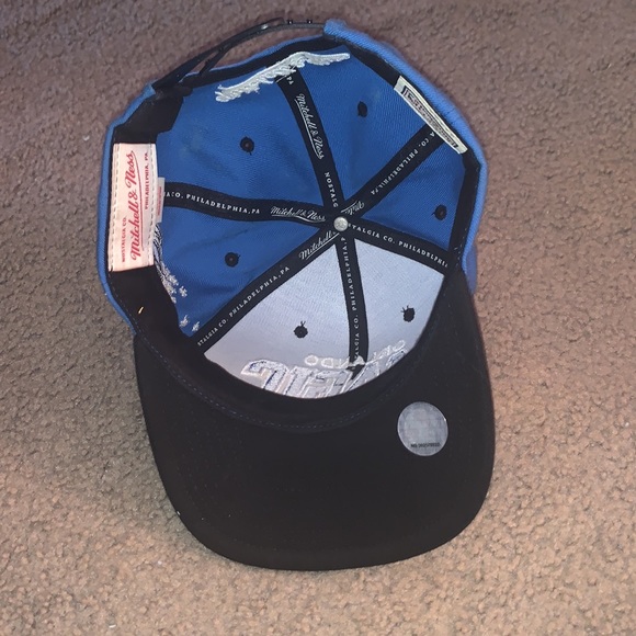 NWOT MENS SNAPBACK - Picture 3 of 3